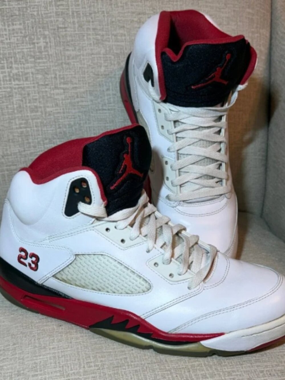 Air Jordan 5 Retro Fire Red Black Tongue
